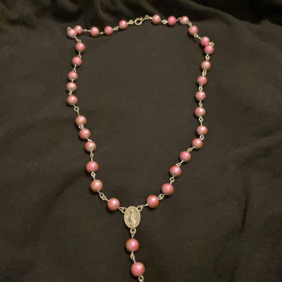 Handmade pink beaded rosary - Picture 4 of 6